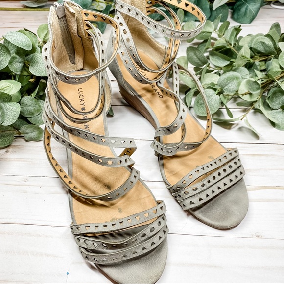 Lucky Brand Taupe Wedge Sandal - Picture 1 of 5